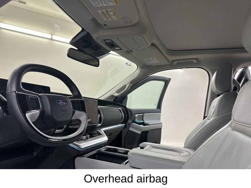 Used 2025 Ford Expedition Platinum image 33