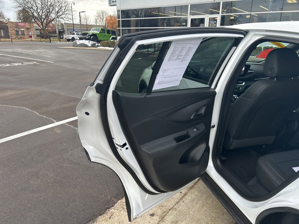 Used 2024 Buick Envista Preferred w/ Convenience I Package image 15