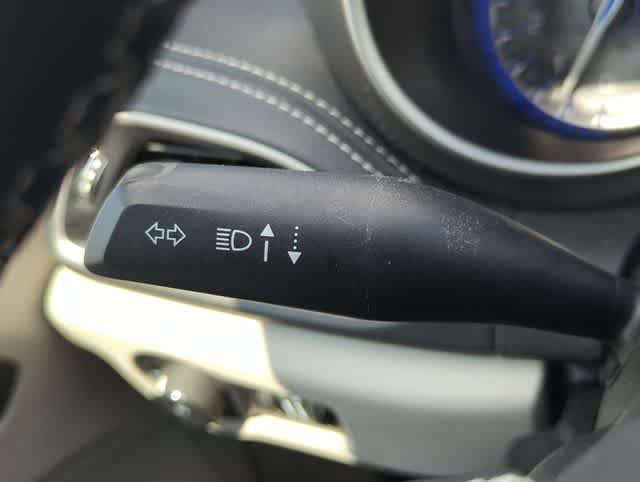 Used 2023 Chrysler Pacifica Touring-L FWD image 28