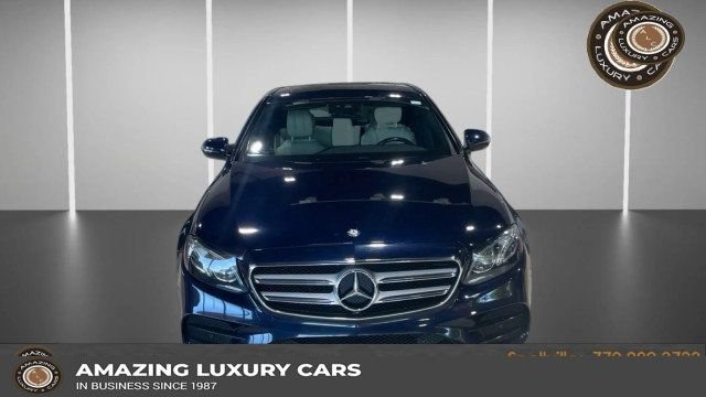 Used 2017 Mercedes-Benz E 300 4MATIC image 1