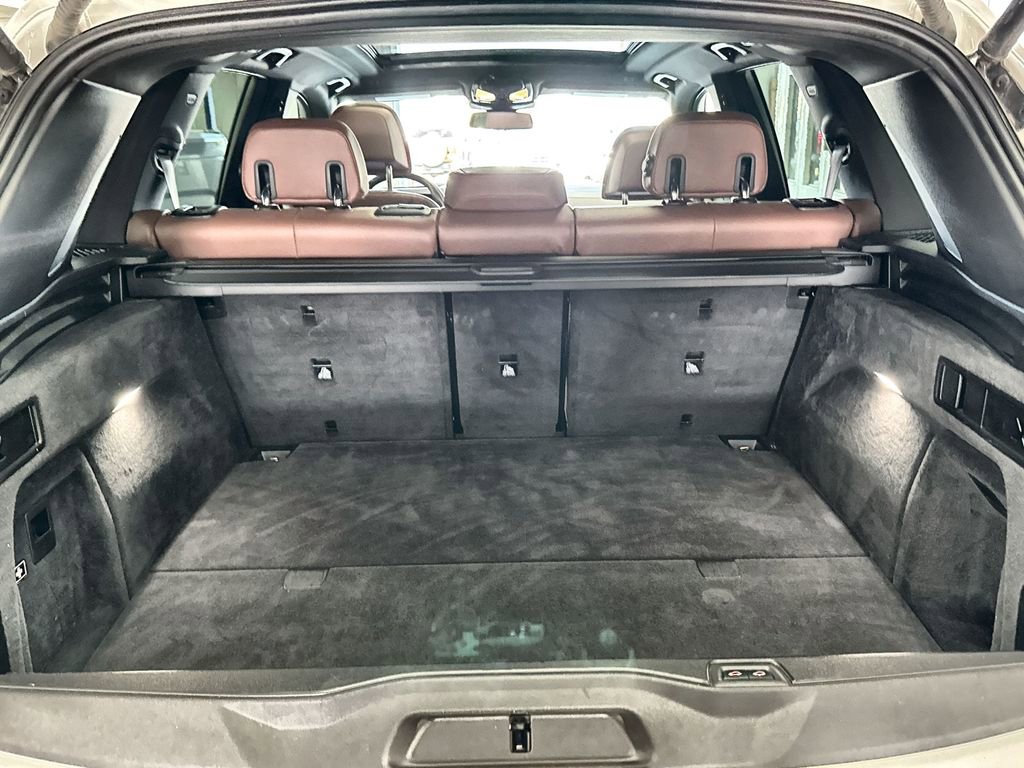 Used 2025 BMW X5 xDrive50e image 30