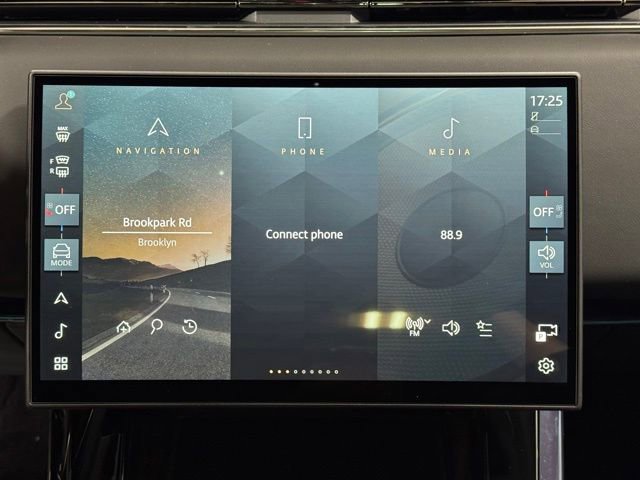 New 2025 Land Rover Range Rover Sport image 18