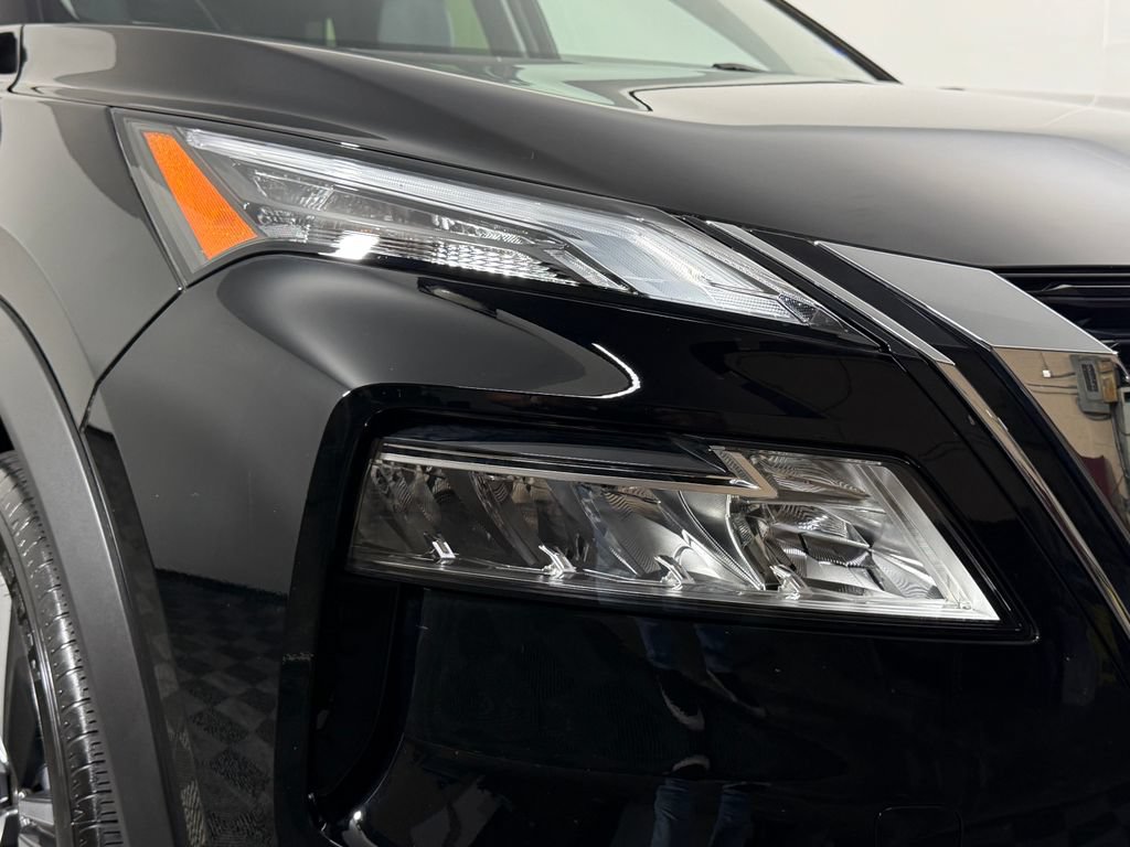 Used 2023 Nissan Rogue SL AWD/4WD image 12