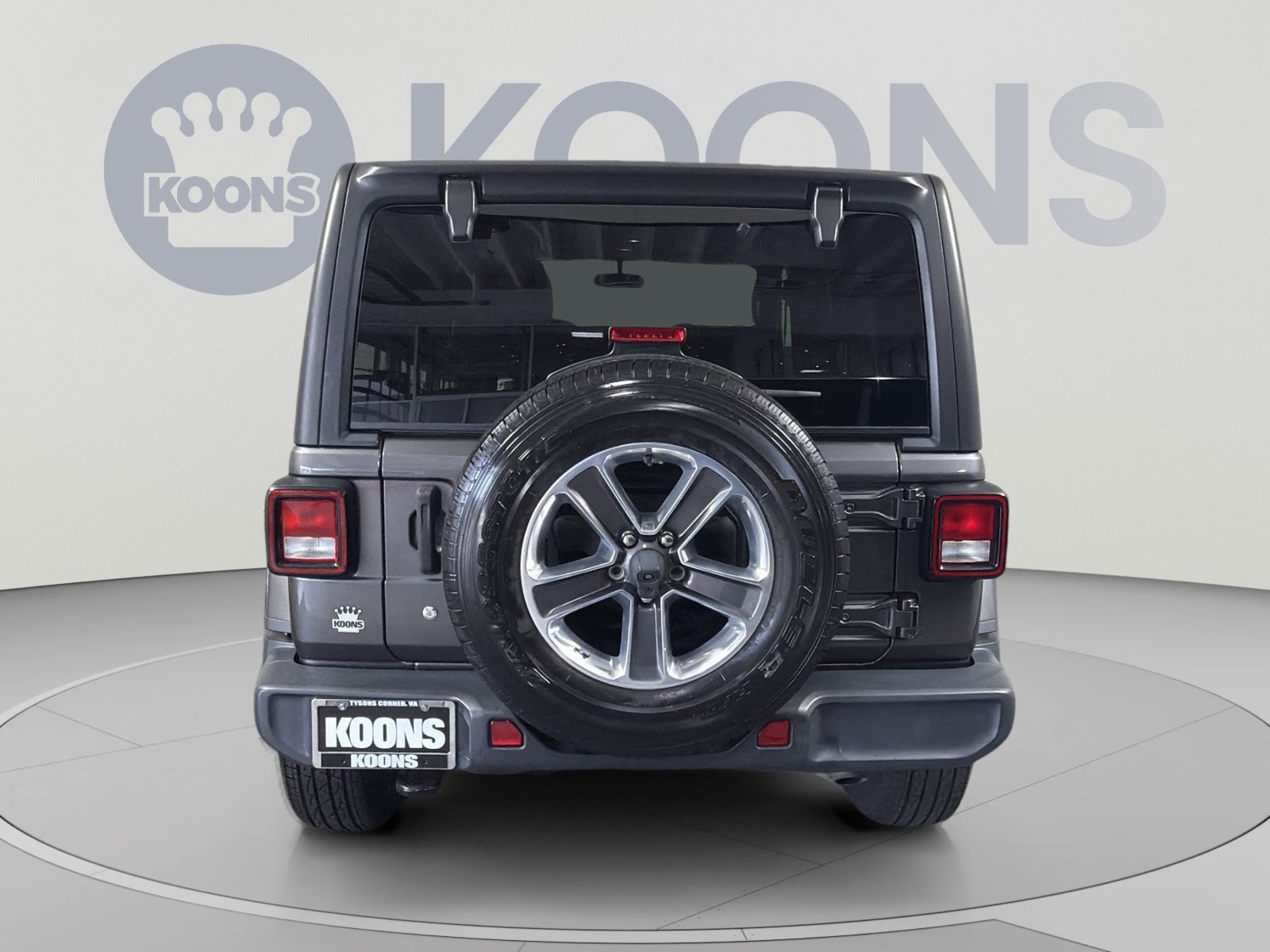Used 2018 Jeep Wrangler Unlimited Sahara AWD/4WD image 5