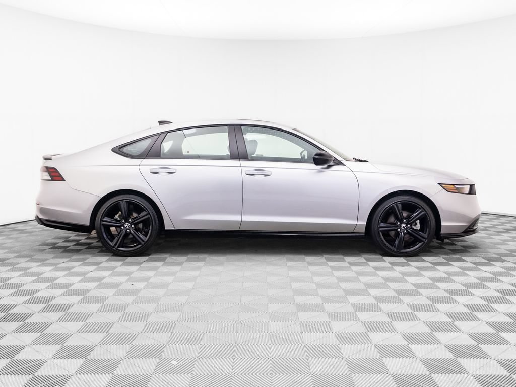 Used 2024 Honda Accord Sport image 8