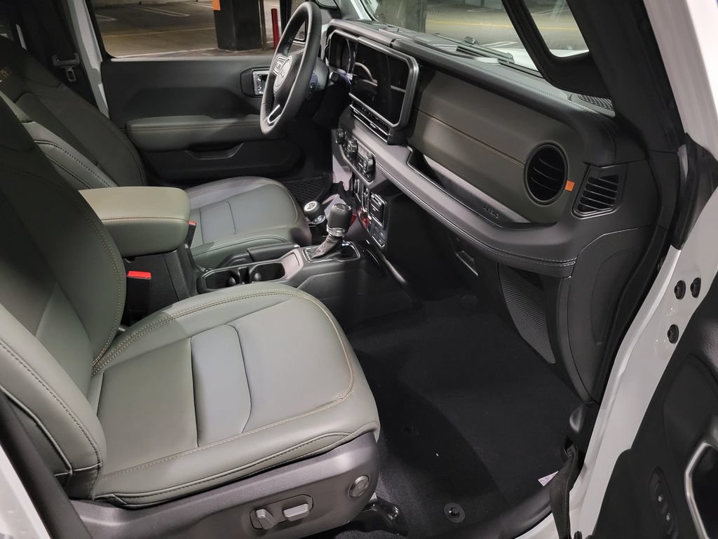 New 2026 Jeep Gladiator Mojave AWD/4WD image 17