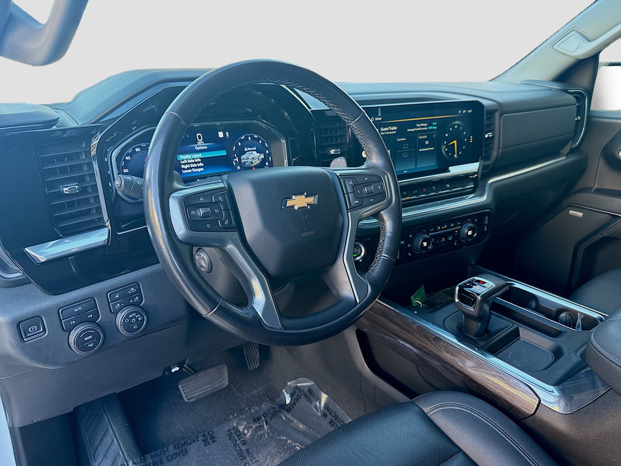 Used 2022 Chevrolet Silverado 1500 LTZ w/ LTZ Convenience Package II image 9