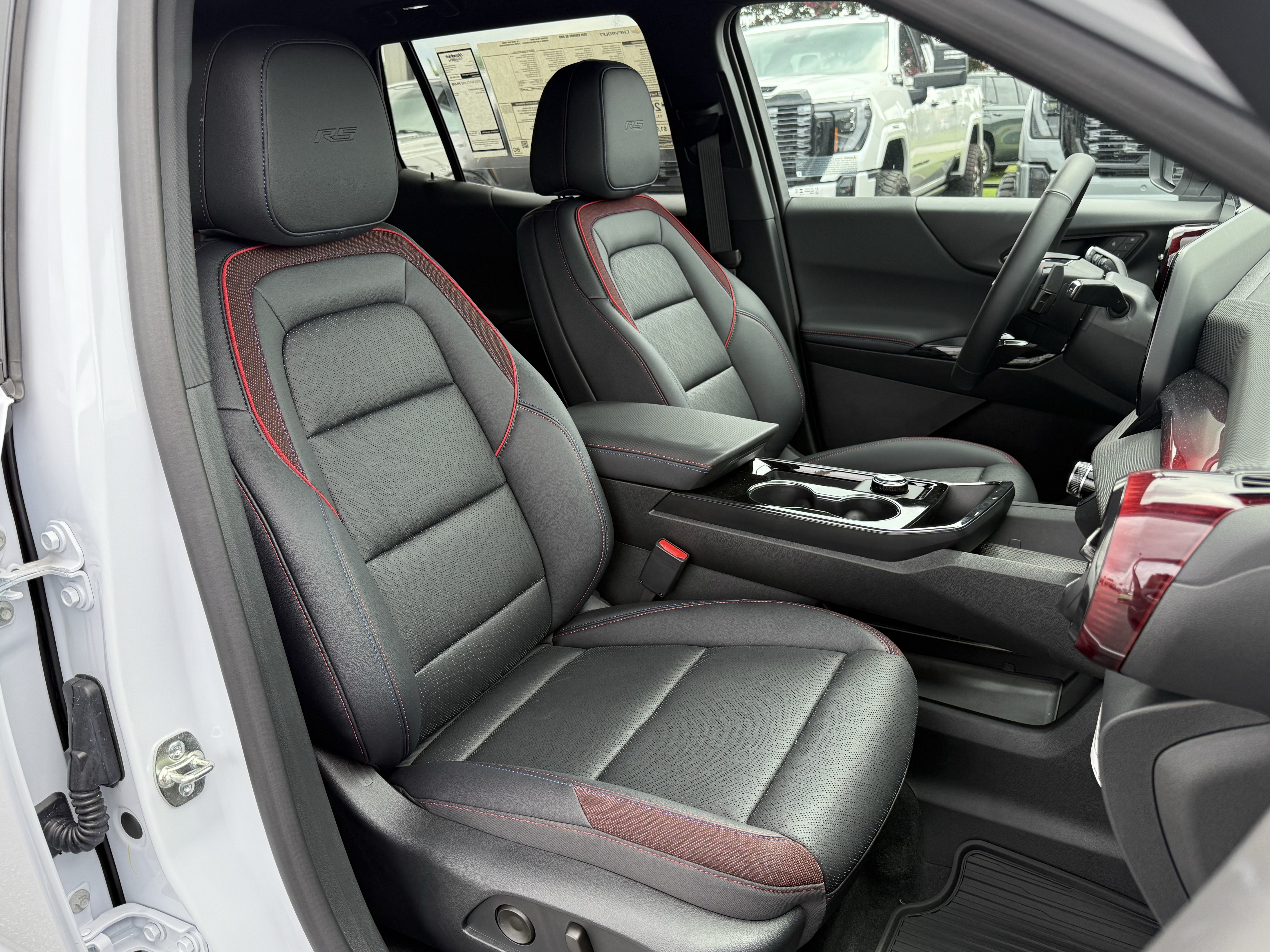 New 2026 Chevrolet Equinox RS w/ Convenience Package III AWD/4WD image 30