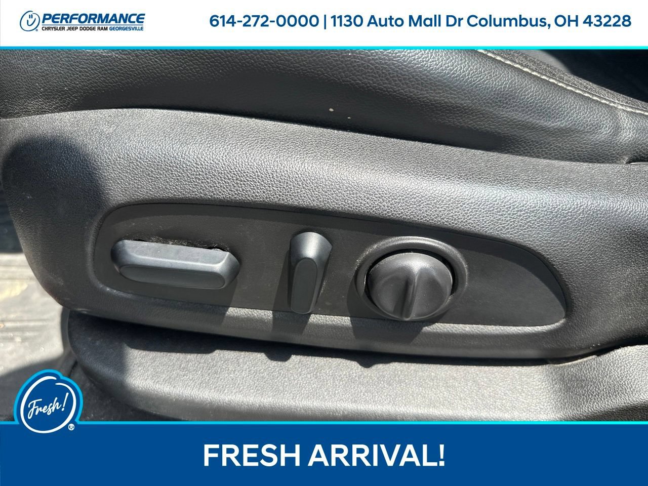 Used 2018 GMC Acadia SLT w/ LPO, Floor Liner Package FWD image 15