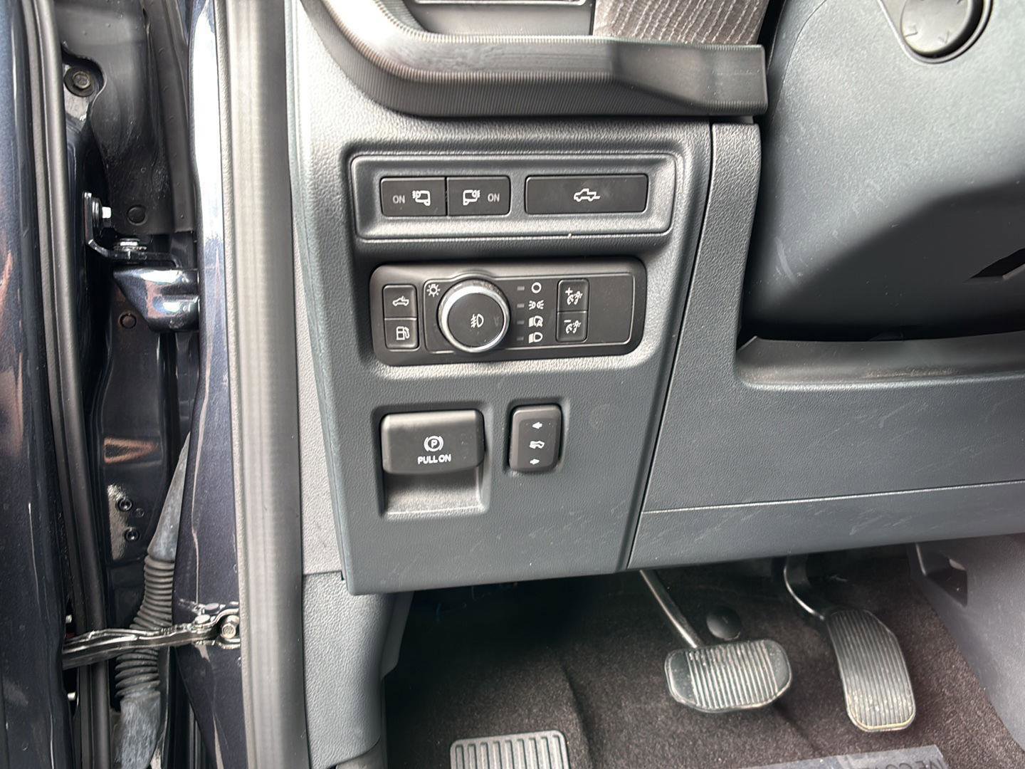 Used 2022 Ford F150 Platinum w/ Equipment Group 701A High image 26