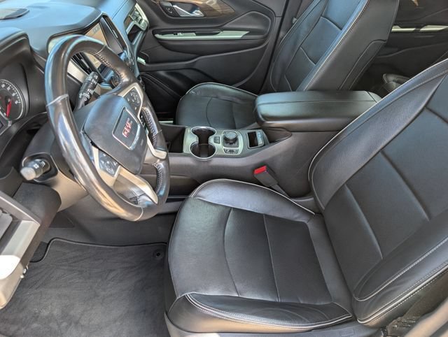 Used 2020 GMC Terrain Denali w/ Denali Premium Package AWD/4WD image 16