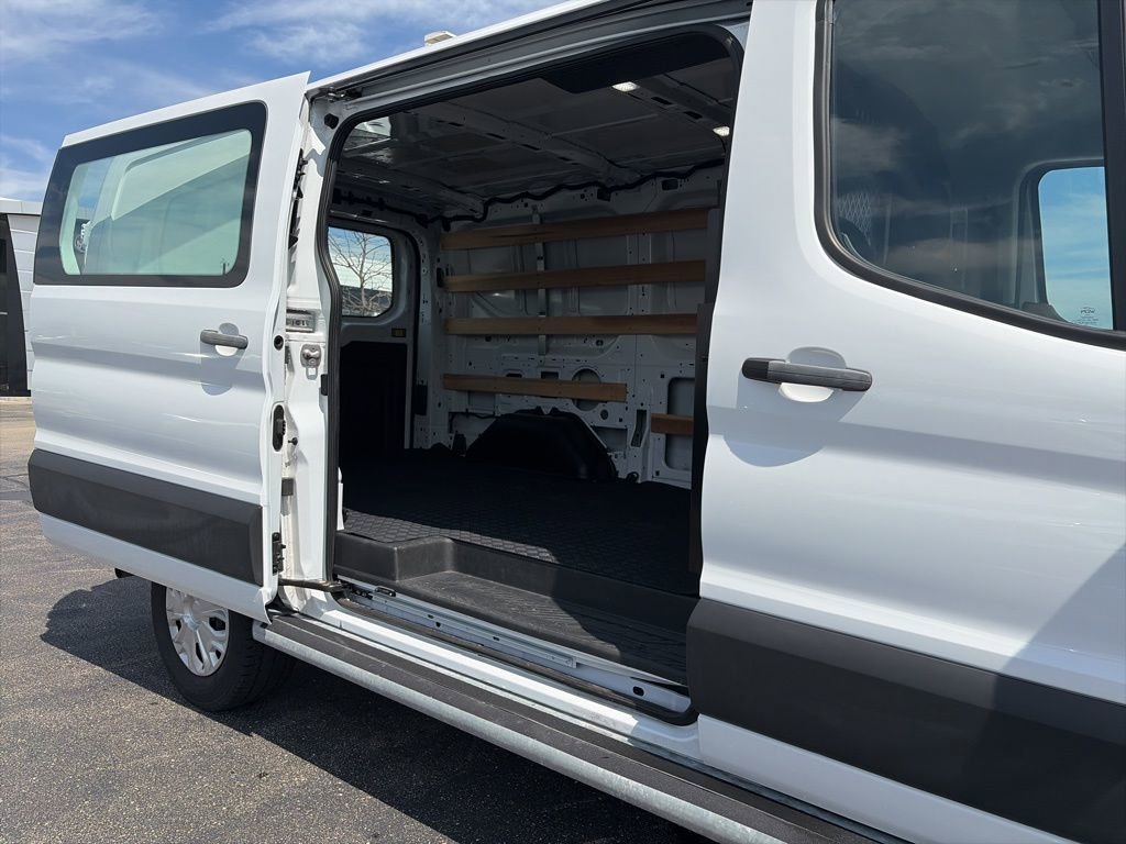 Used 2024 Ford Transit 250 Low Roof w/ Exterior Upgrade Package RWD image 7