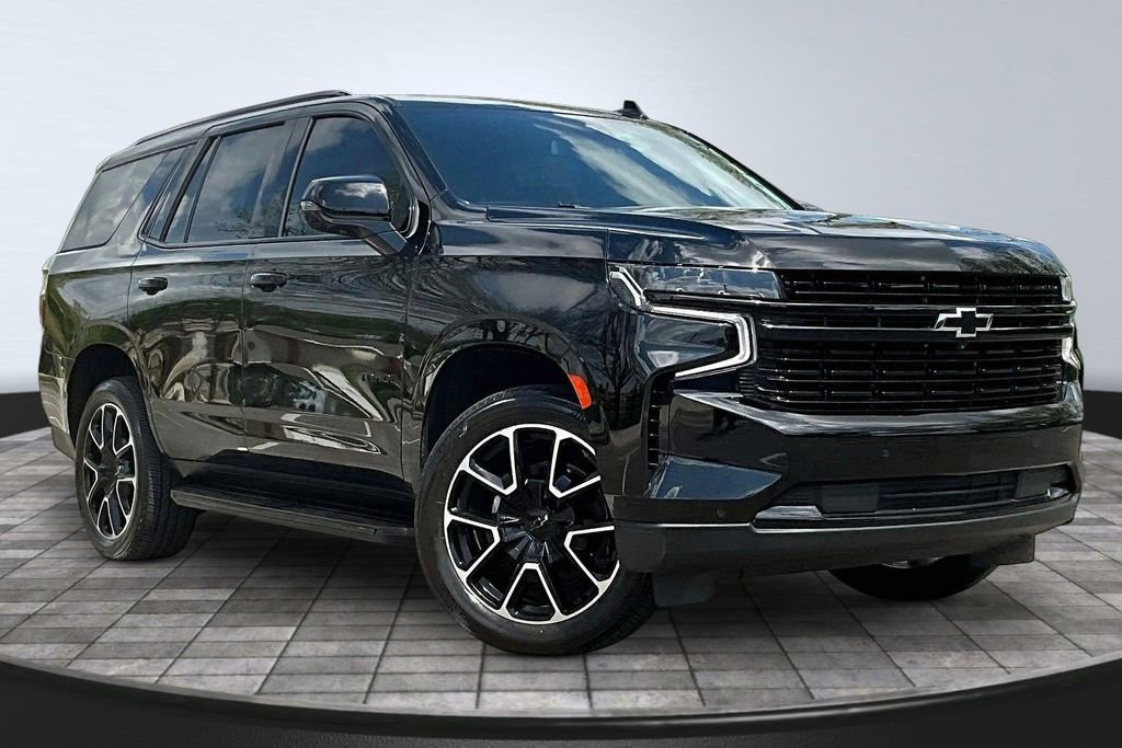 Used 2024 Chevrolet Tahoe RST w/ Luxury Package AWD/4WD image 3