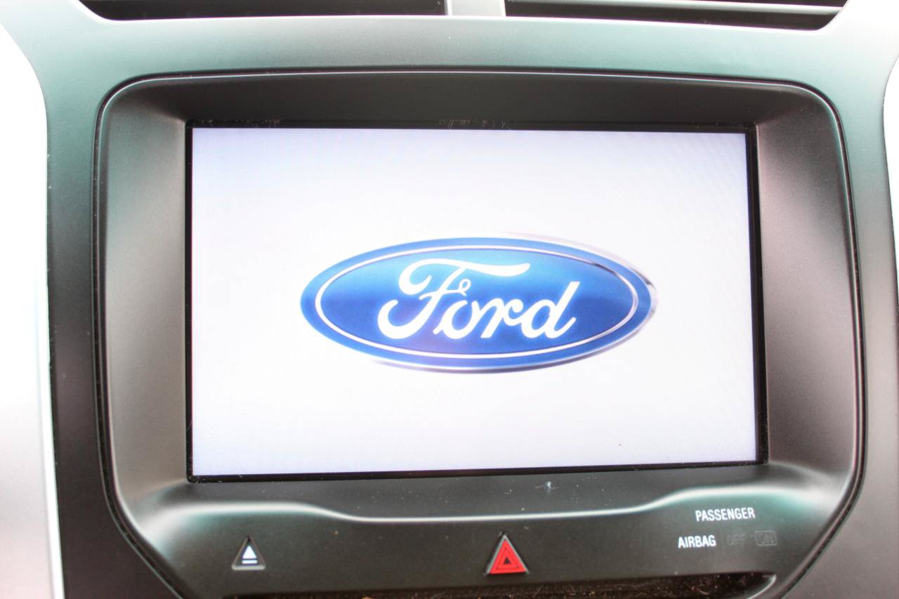 Used 2015 Ford Explorer XLT w/ Equipment Group 202A AWD/4WD image 35