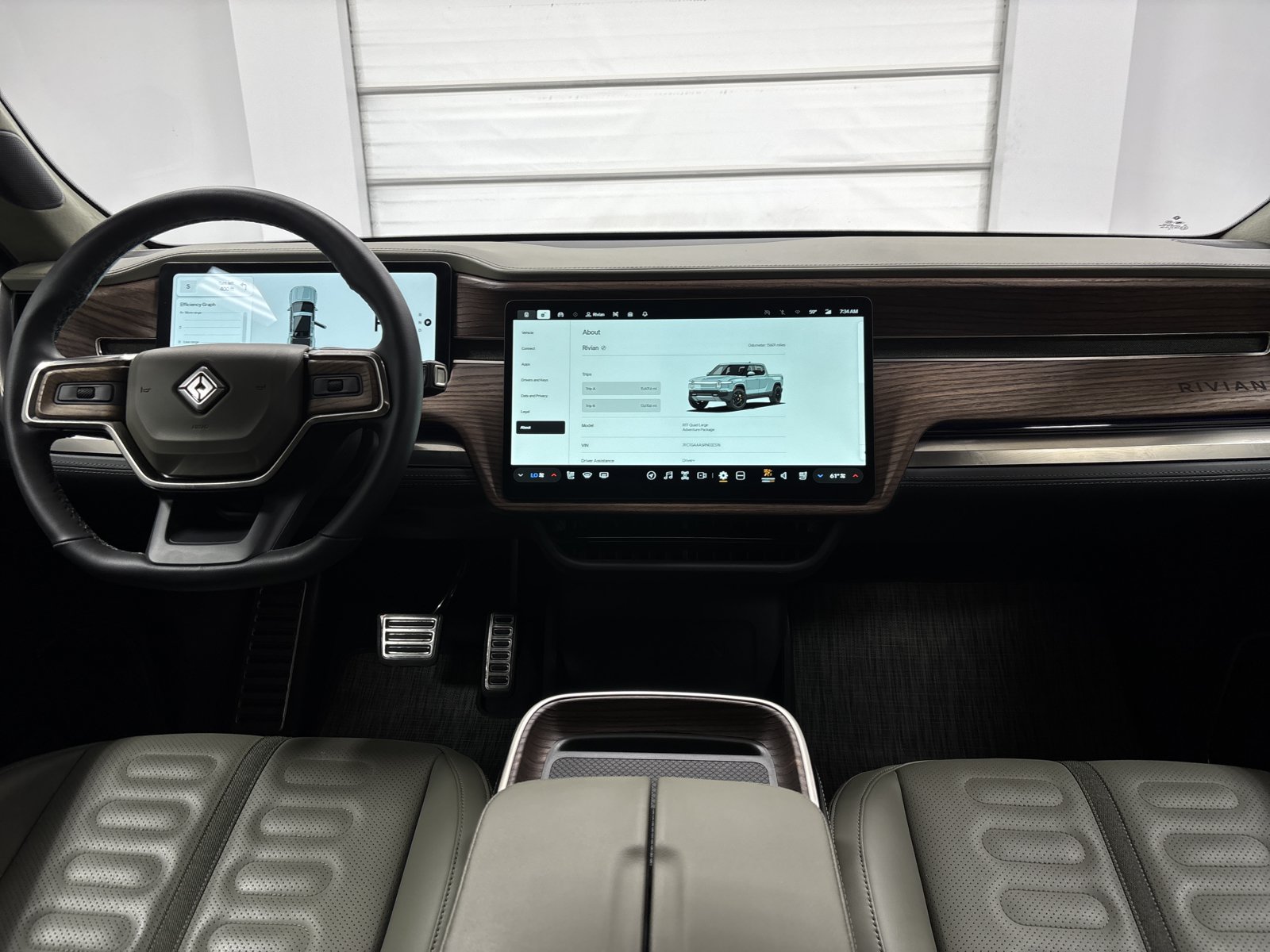 Used 2024 Rivian R1T Adventure AWD/4WD image 25
