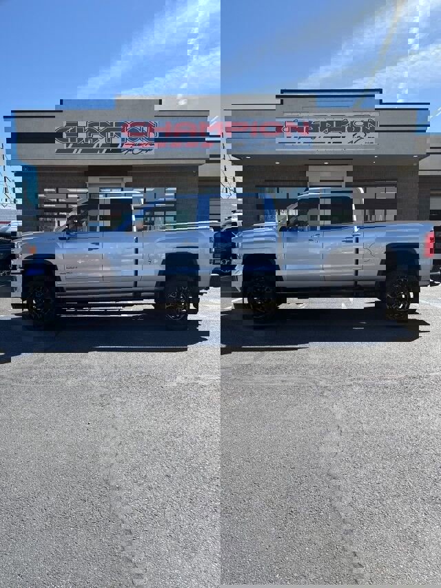 Used 2019 GMC Sierra 2500 SLT image 2