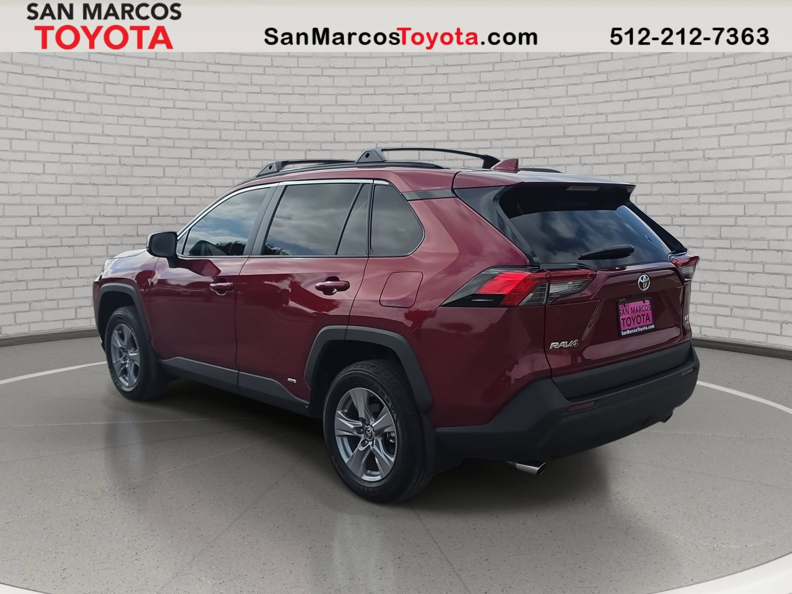Used 2025 Toyota RAV4 LE AWD/4WD image 8