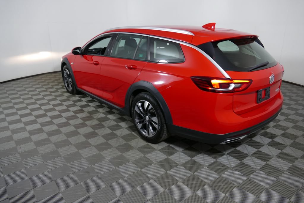 Used 2019 Buick Regal Preferred AWD/4WD image 5
