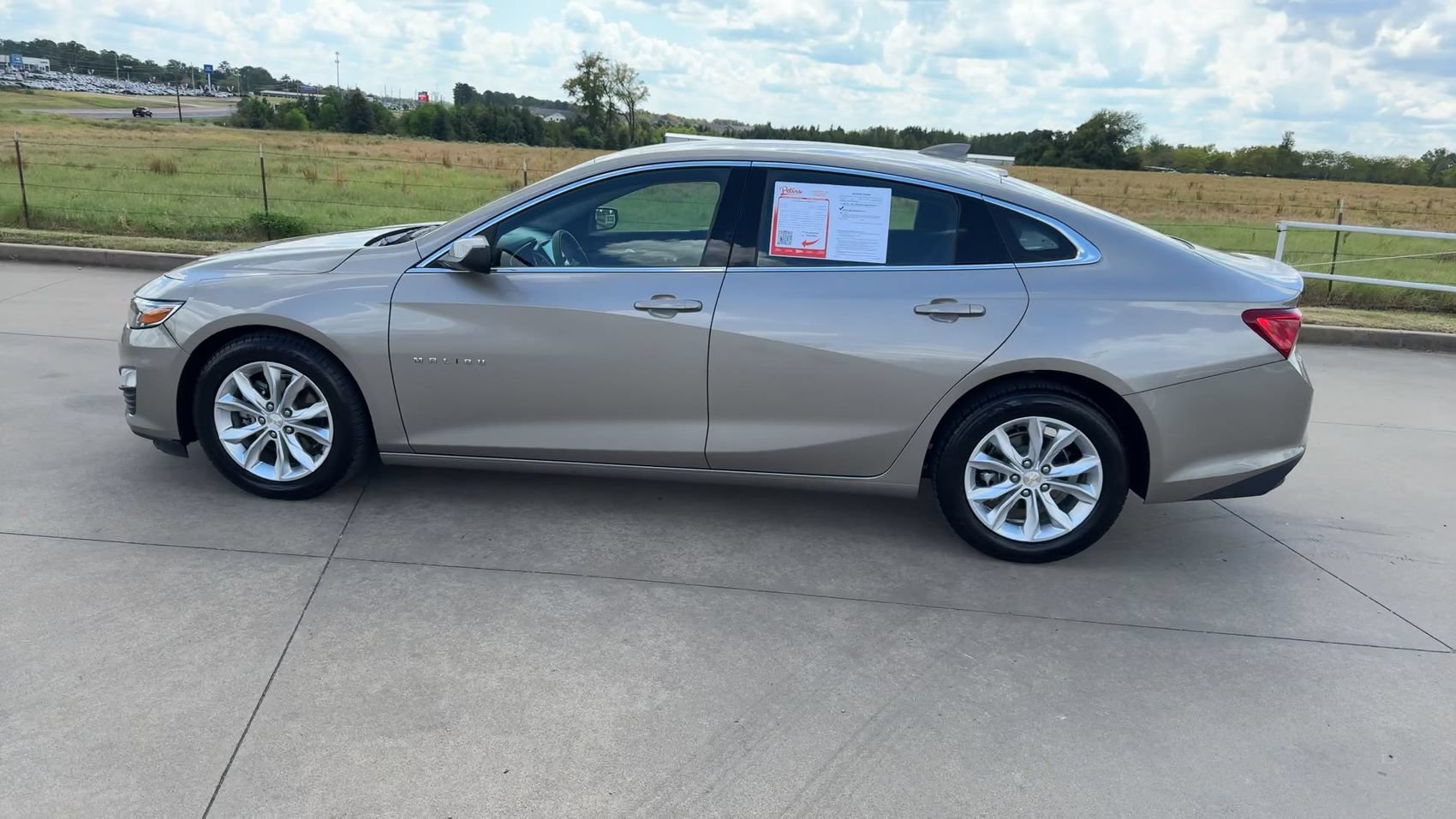 Used 2025 Chevrolet Malibu LT FWD image 6