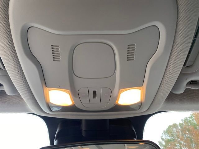 Used 2019 Jeep Renegade Altitude w/ Quick Order Package 2XM image 16