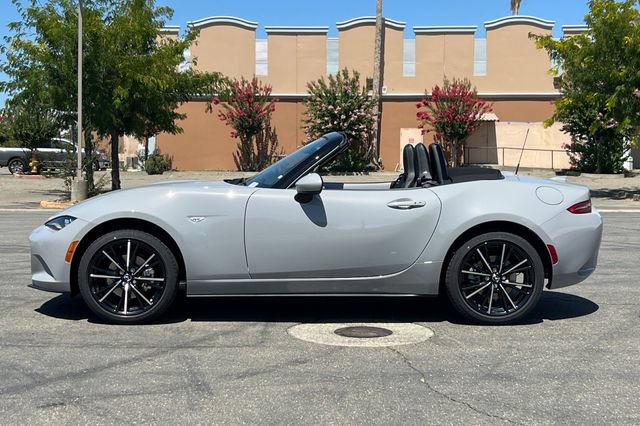 New 2026 MAZDA MX-5 Miata Grand Touring w/ Weather Package RWD image 10
