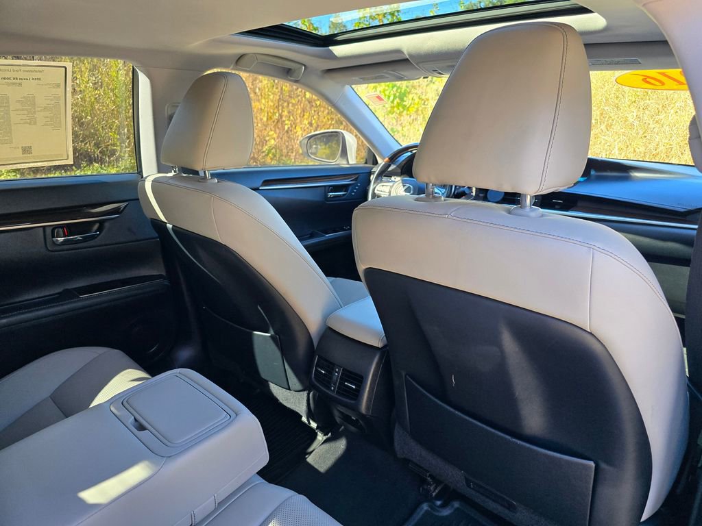 Used 2016 Lexus ES 300h image 56