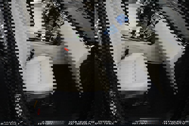 Used 2020 Land Rover Range Rover Velar S image 19