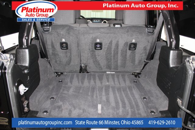 Used 2019 Jeep Wrangler Unlimited Sahara w/ Safety Group image 31