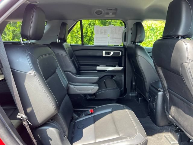 Used 2024 Ford Explorer XLT AWD/4WD image 14
