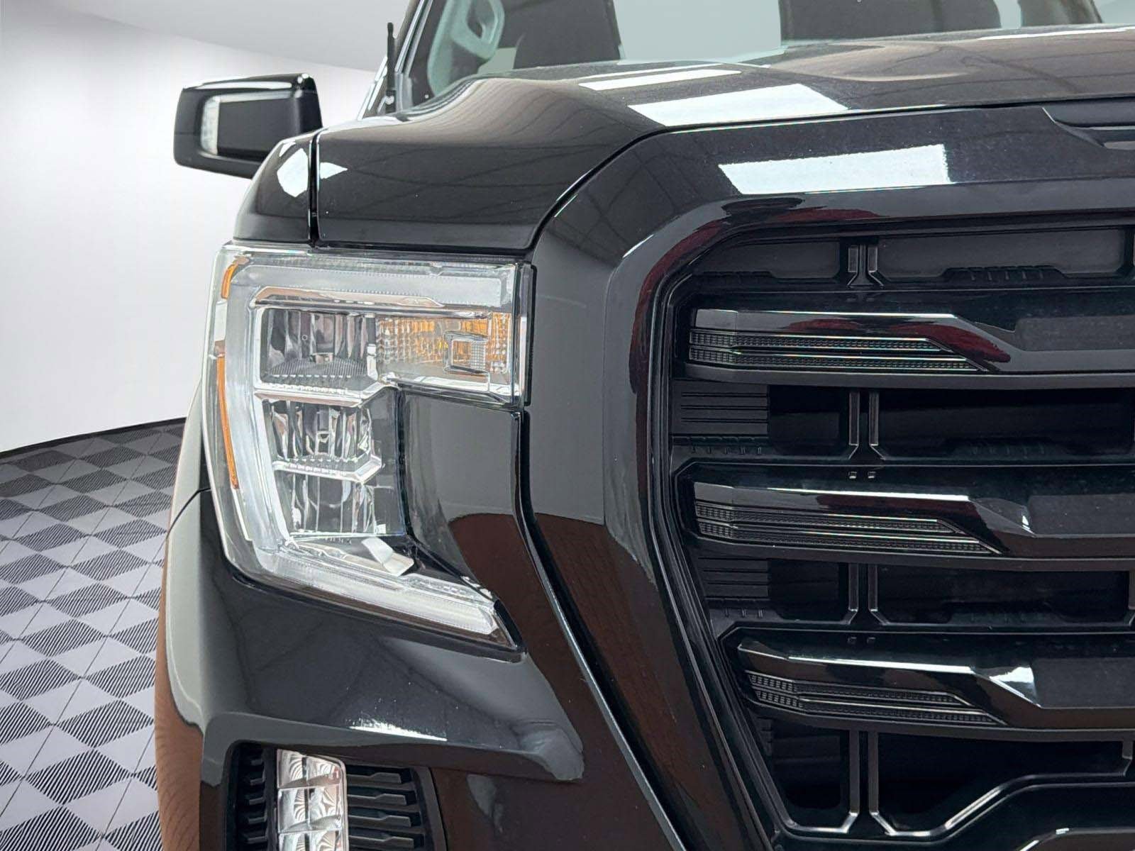 Used 2021 GMC Sierra 1500 Elevation image 11