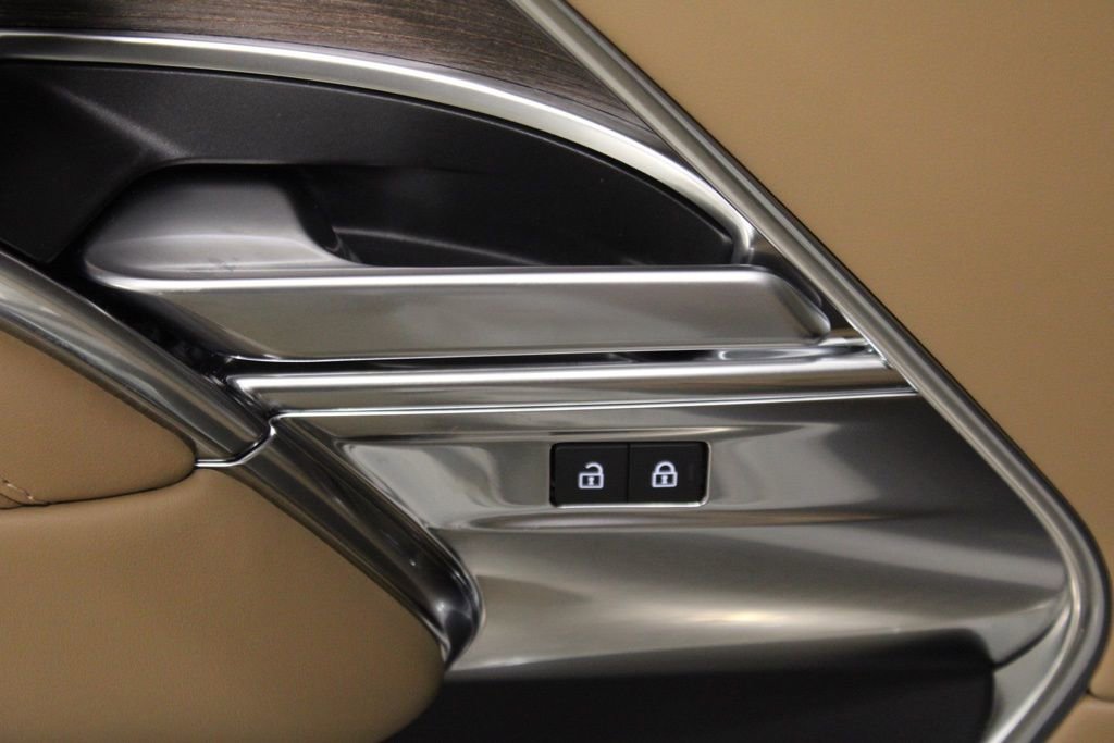 Used 2025 Land Rover Range Rover SE image 15