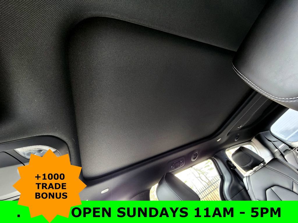 New 2025 Chrysler Pacifica Select image 18