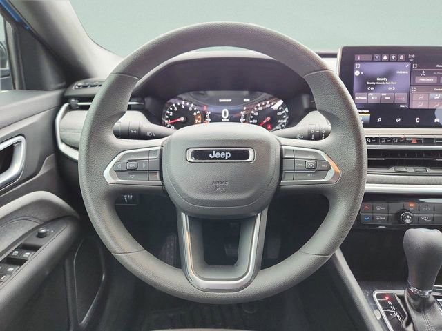 Used 2024 Jeep Compass Sport image 12