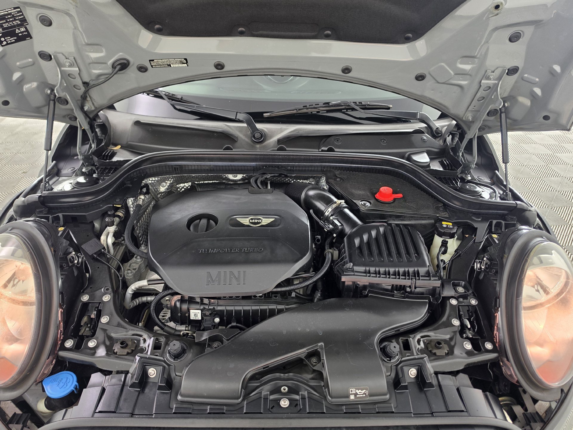 Used 2016 MINI Cooper 2-Door Hardtop FWD image 25