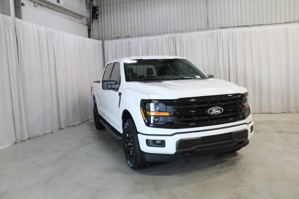 New 2026 Ford F150 XLT w/ XLT Black Appearance Package AWD/4WD image 36