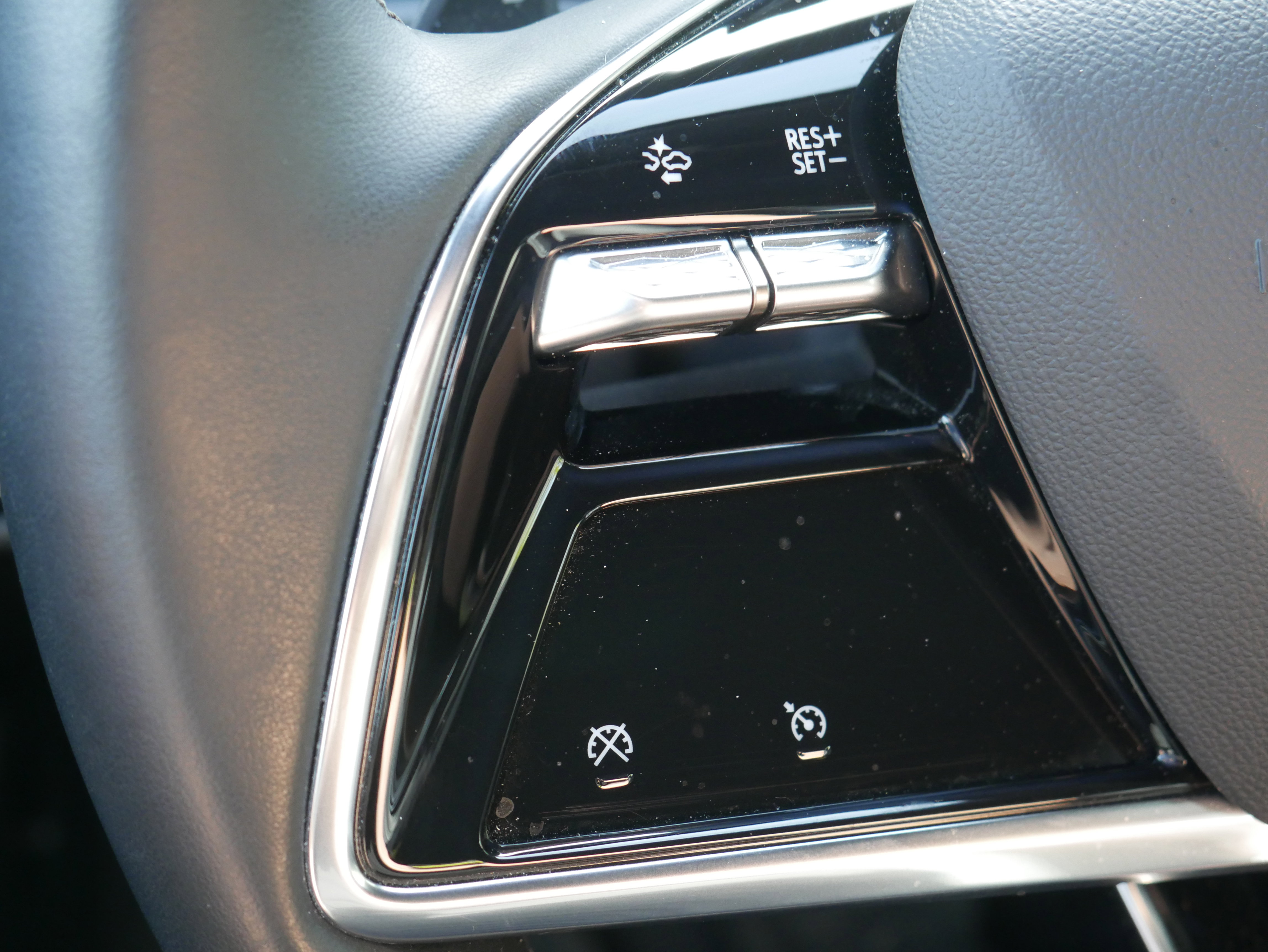 Certified 2024 Cadillac Lyriq Tech w/ Driver Assist Package image 20