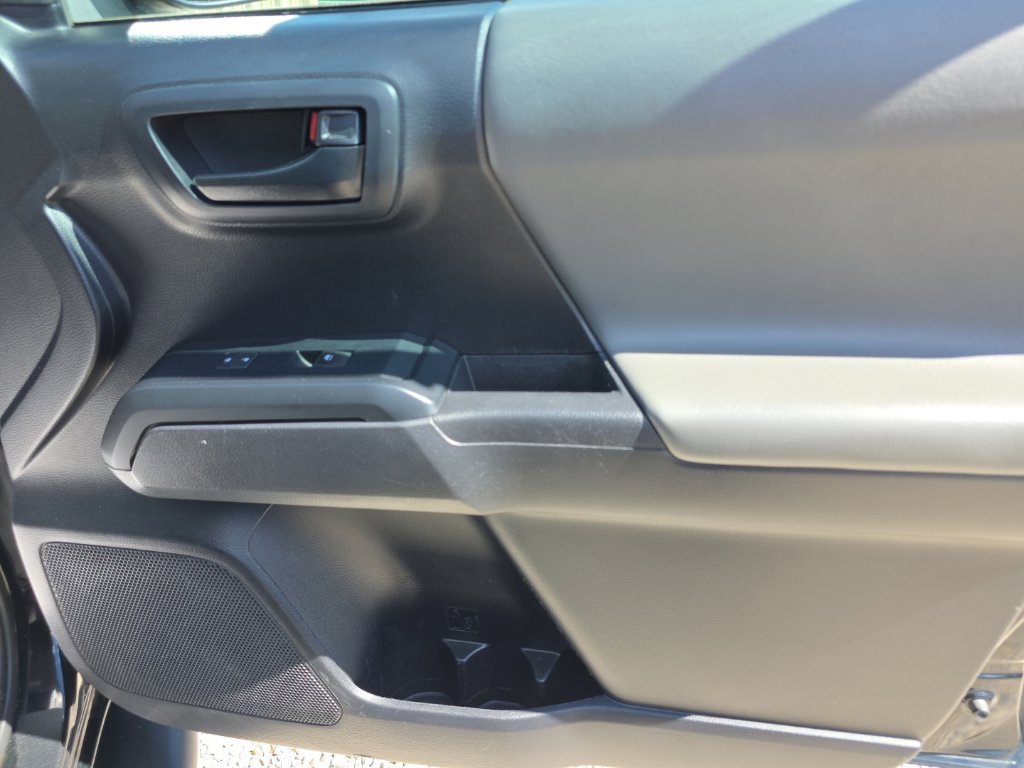 Certified 2021 Toyota Tacoma SR AWD/4WD image 18