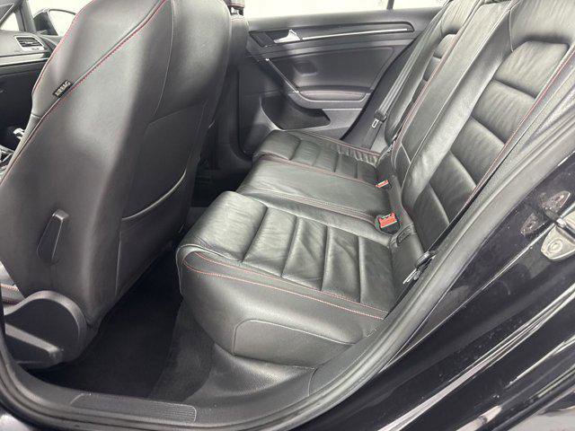 Used 2015 Volkswagen GTI SE image 18
