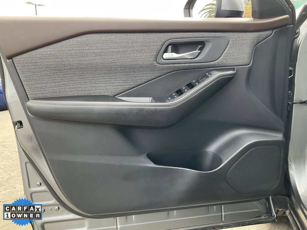 Used 2021 Nissan Rogue SV image 22