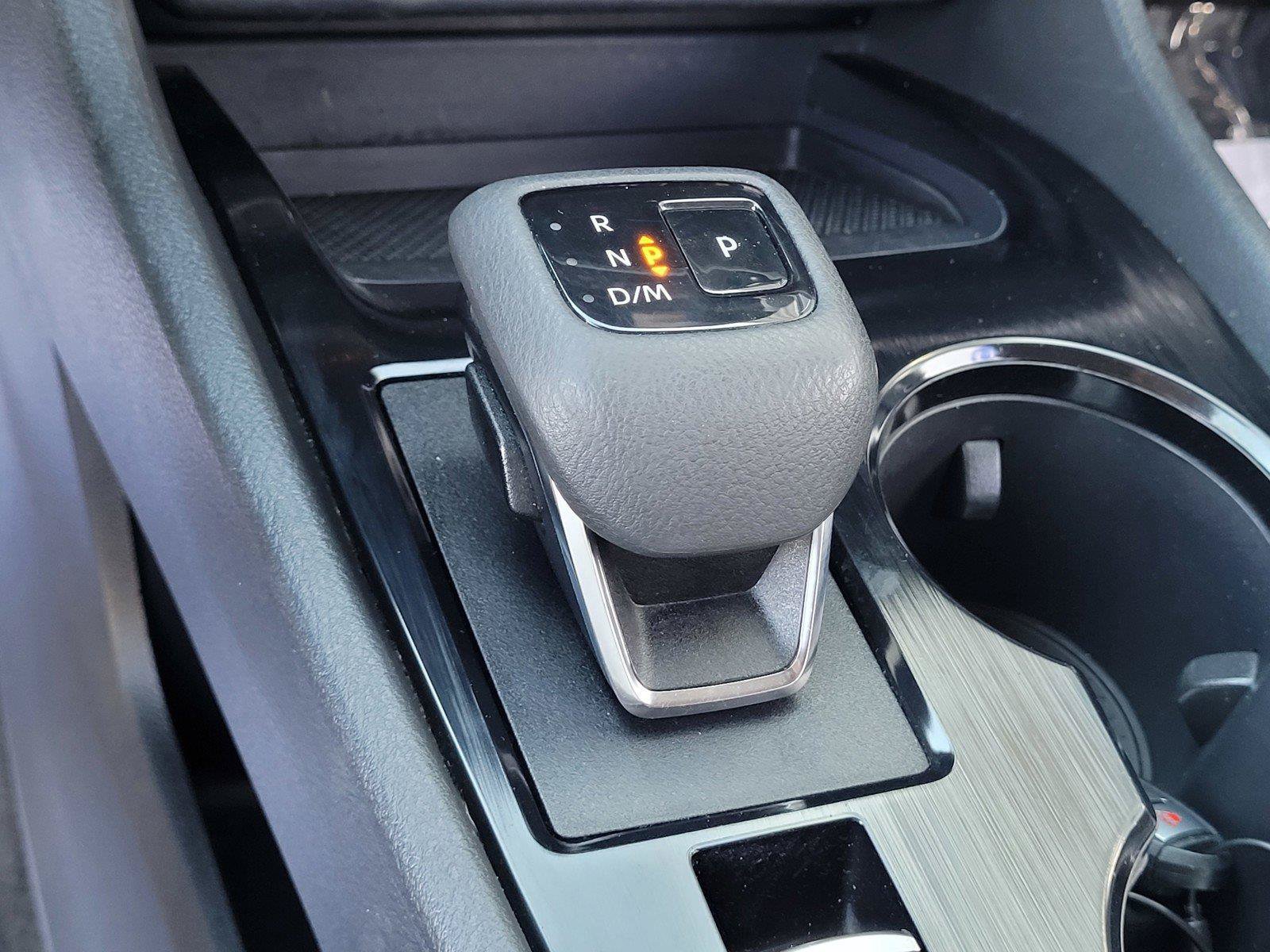 Used 2023 Nissan Rogue SV FWD image 23