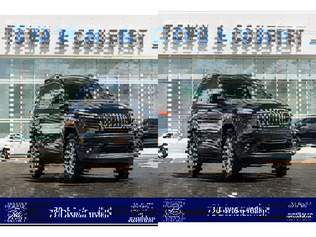 Used 2015 Jeep Cherokee Latitude w/ Cold Weather Group