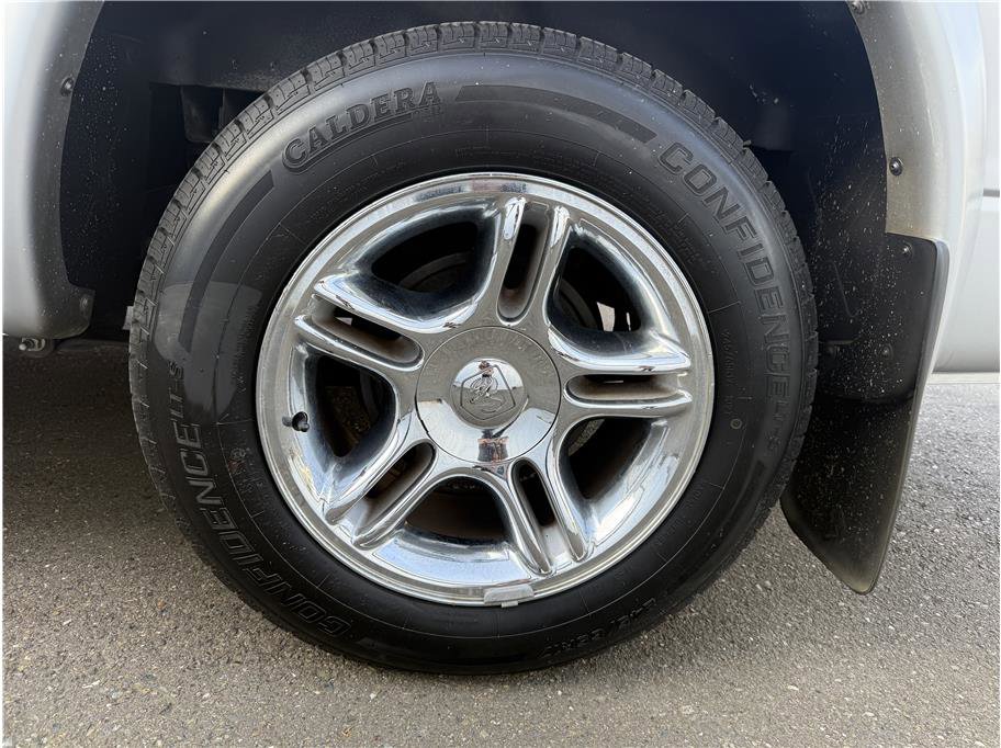 Used 2004 Dodge Dakota SLT w/ Chrome Appearance Group RWD image 9