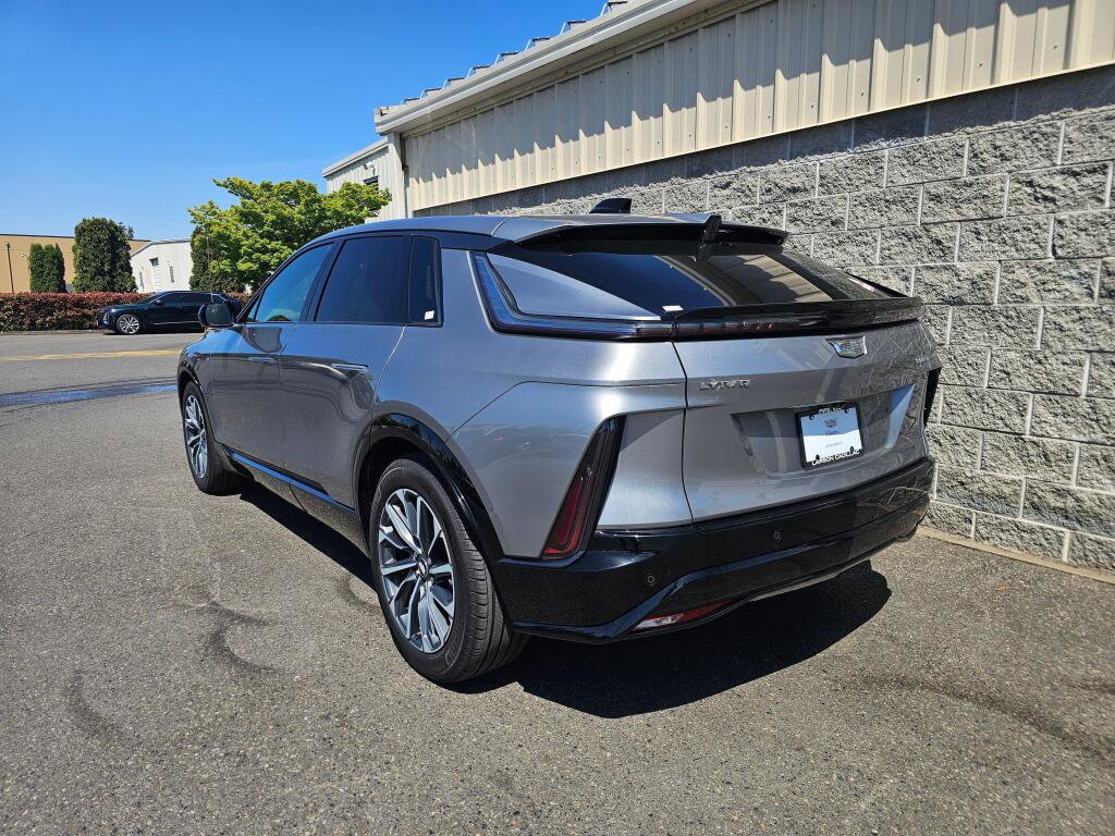Used 2024 Cadillac Lyriq Sport AWD/4WD image 4