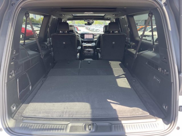 New 2026 Jeep Grand Wagoneer L Limited AWD/4WD image 12