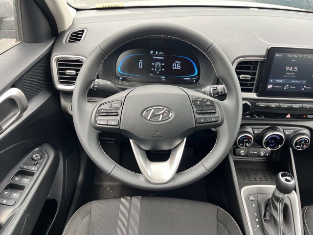 New 2026 Hyundai Venue SEL FWD image 8