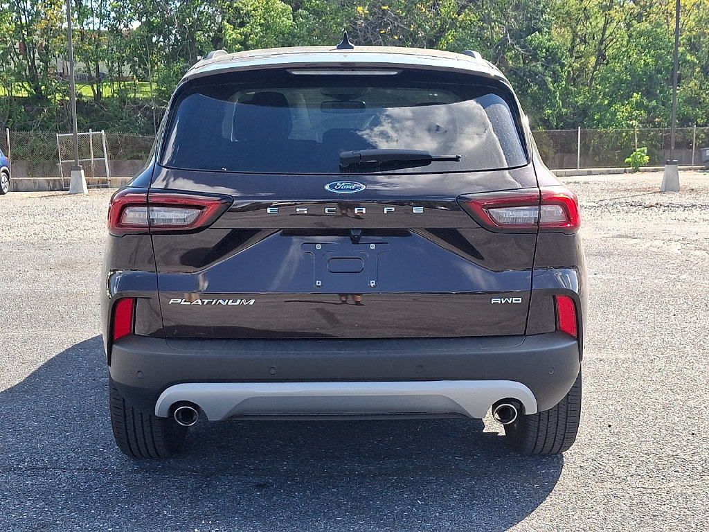 Used 2023 Ford Escape Platinum w/ Premium Technology Package AWD/4WD image 5