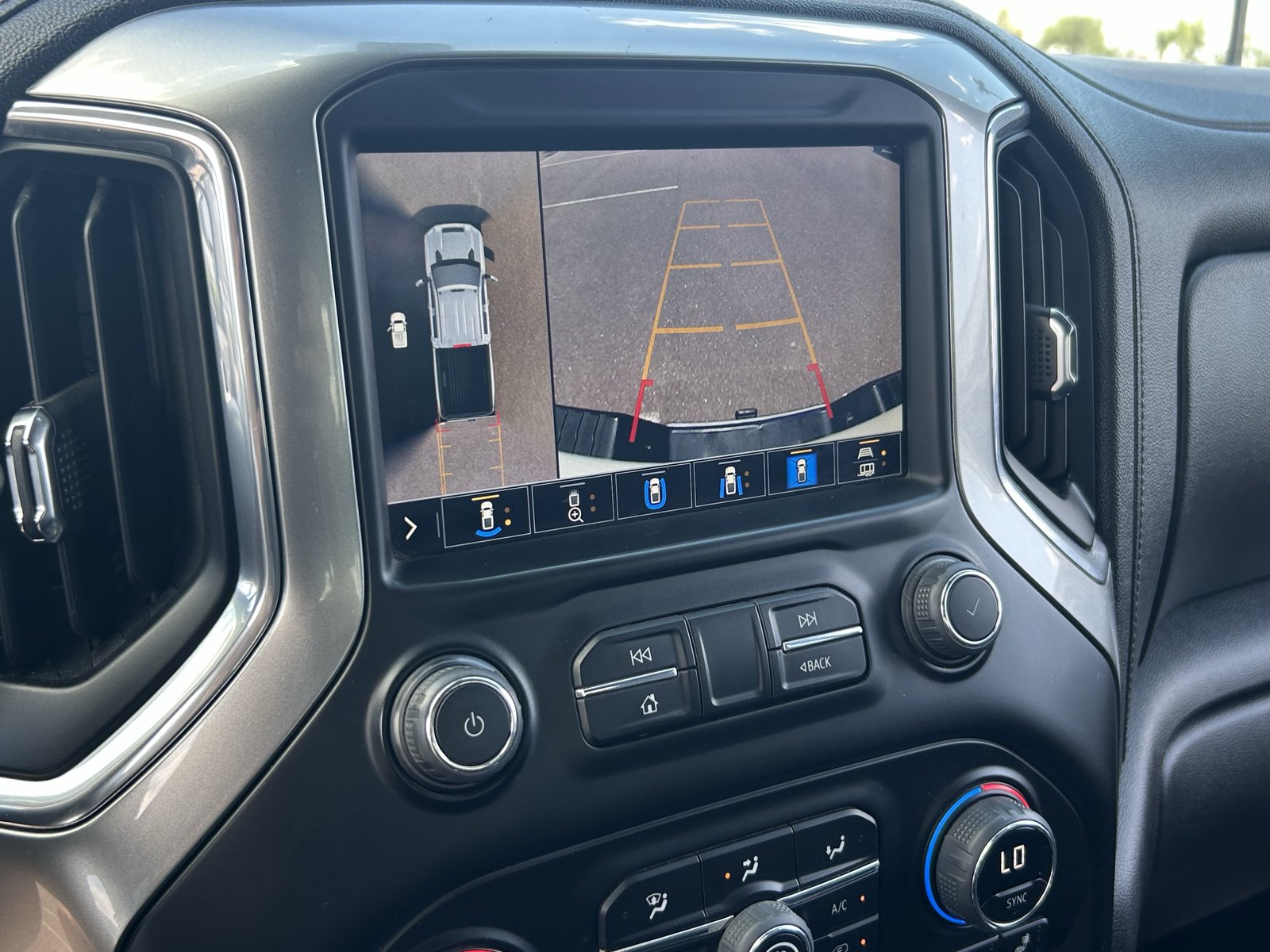 Certified 2023 Chevrolet Silverado 2500 LTZ w/ LTZ Convenience Package AWD/4WD image 31