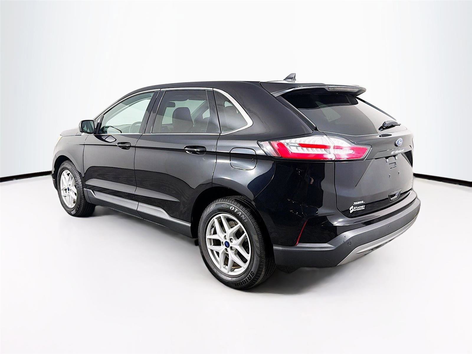 Used 2022 Ford Edge SEL w/ Convenience Package image 5