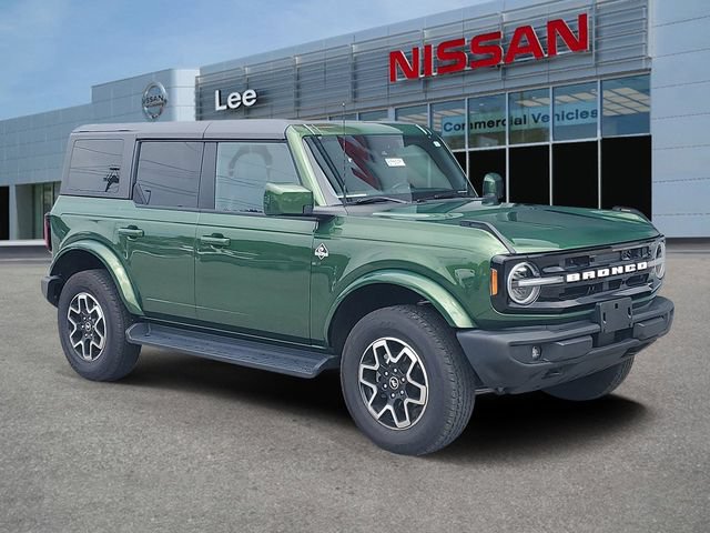 Used 2025 Ford Bronco Outer Banks AWD/4WD image 1