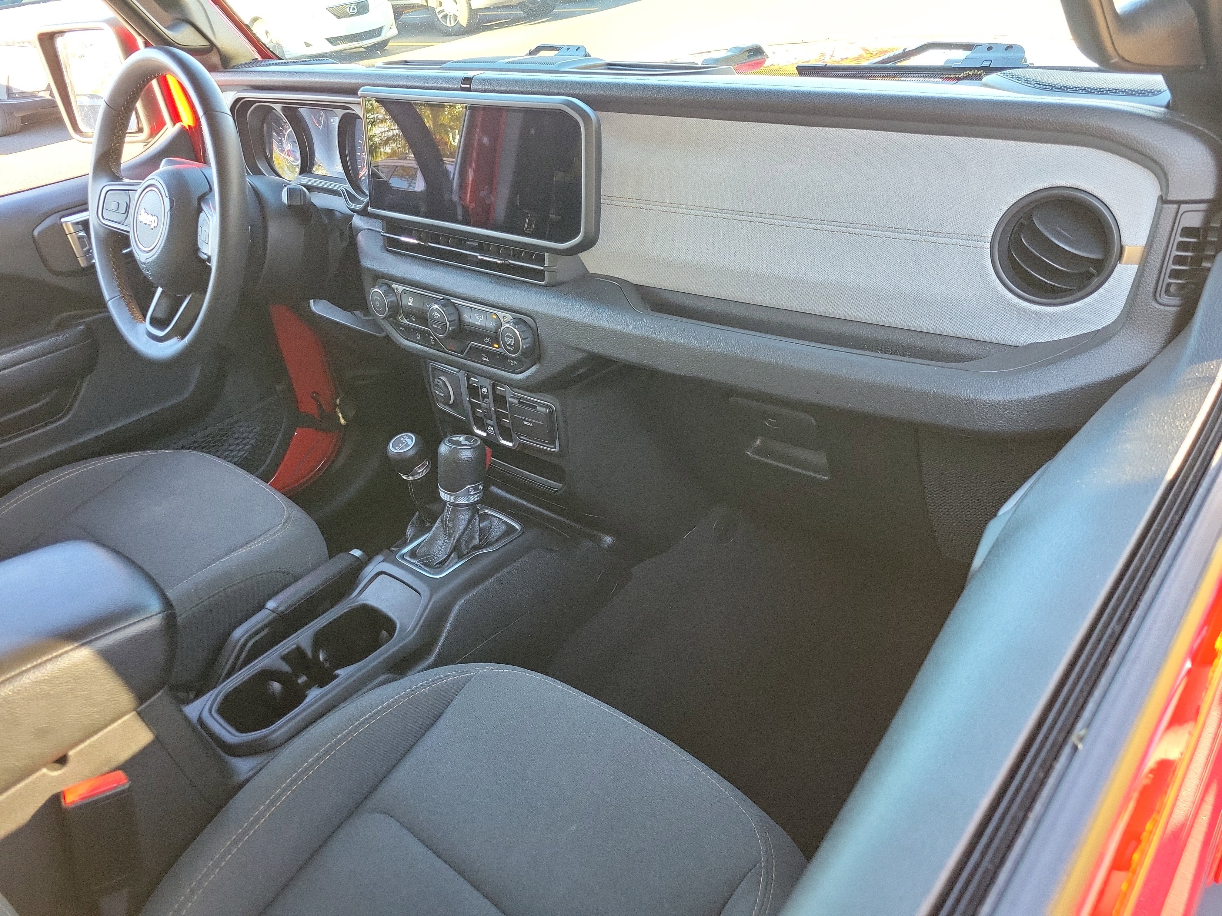 Used 2024 Jeep Wrangler Sport S image 12